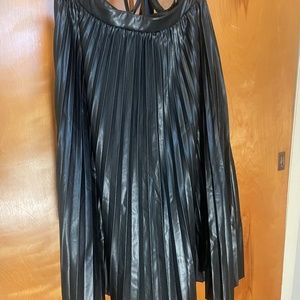 See and Be Seen Mid Length Pleather Pleated Black Skirt Size Small